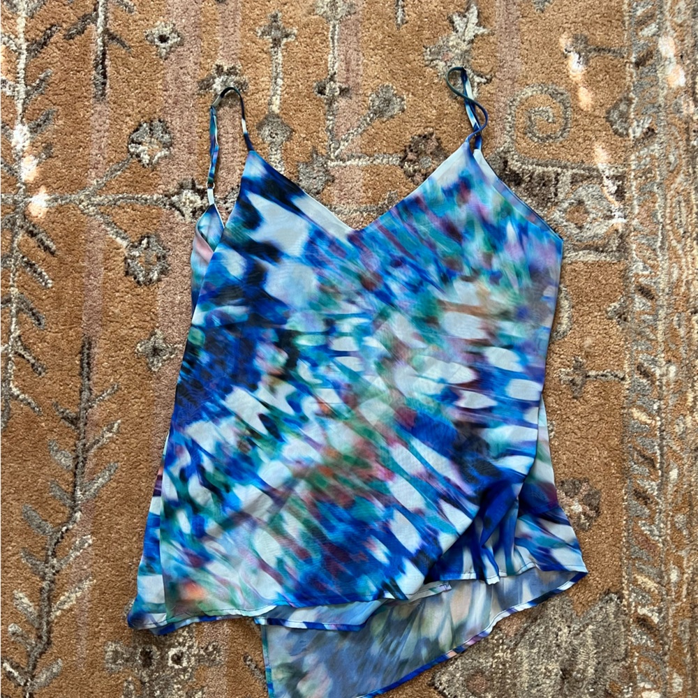 Asymmetrical open back flowy tank